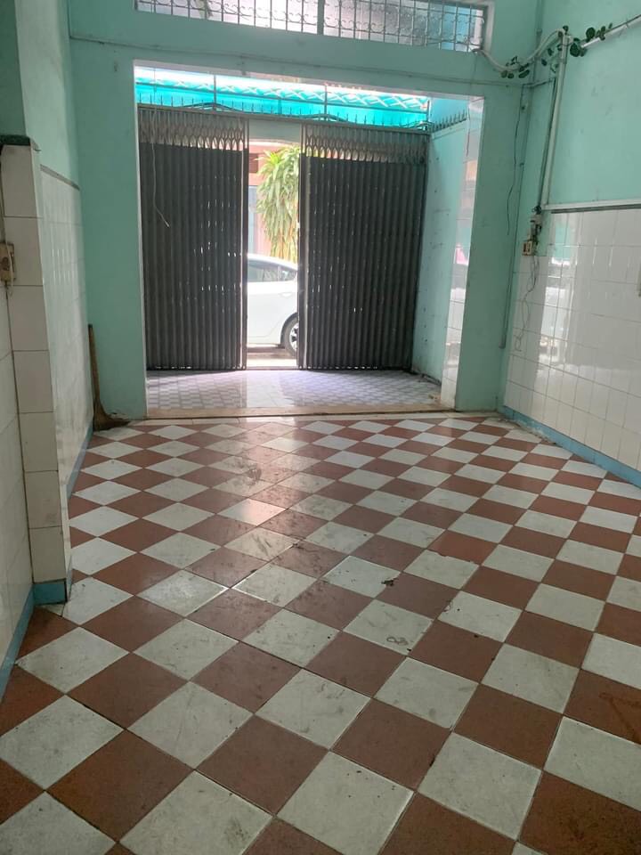 MẶT TIỀN NỘI BỘ - LẠC LONG QUÂN P10, Q11 - 4m x 15m.