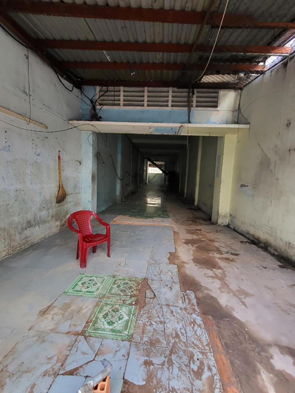 Bán nhà phù hợp làm nhà trọ - trong khu Bình Phú Quận 6