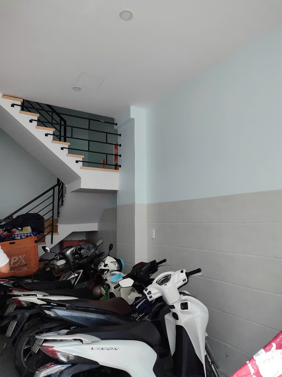 Bán Nhà Gần Mặt Tiền Phạm Văn Chí P3 Q6 - 3.53 x 18.47m nở hậu