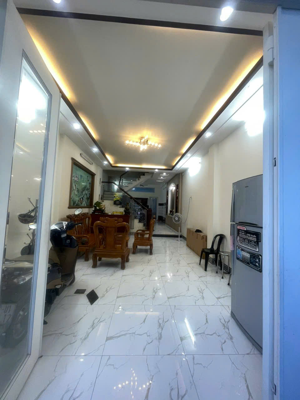 Bán nhà đối diện công viên khu Tên Lửa